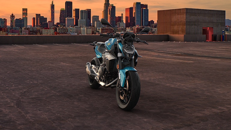 F 900 R